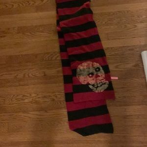 Betsy Johnson striped skull scarf